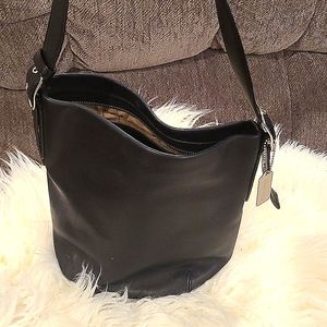 Black Coach pebble Leather bag EUC